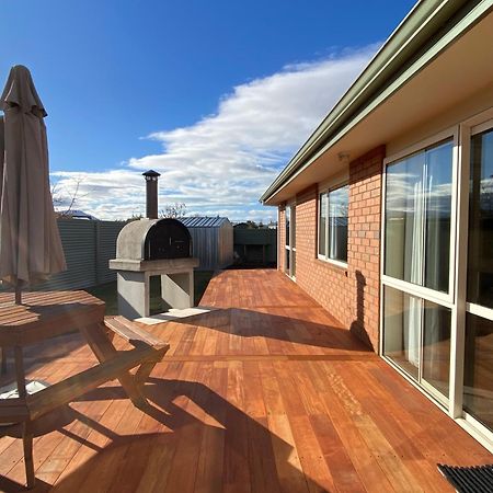 Views And Location Villa Twizel Exterior foto