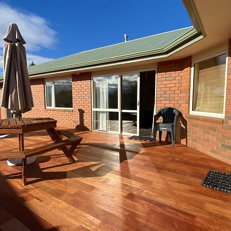 Views And Location Villa Twizel Exterior foto