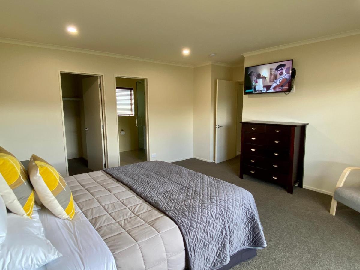 Views And Location Villa Twizel Exterior foto