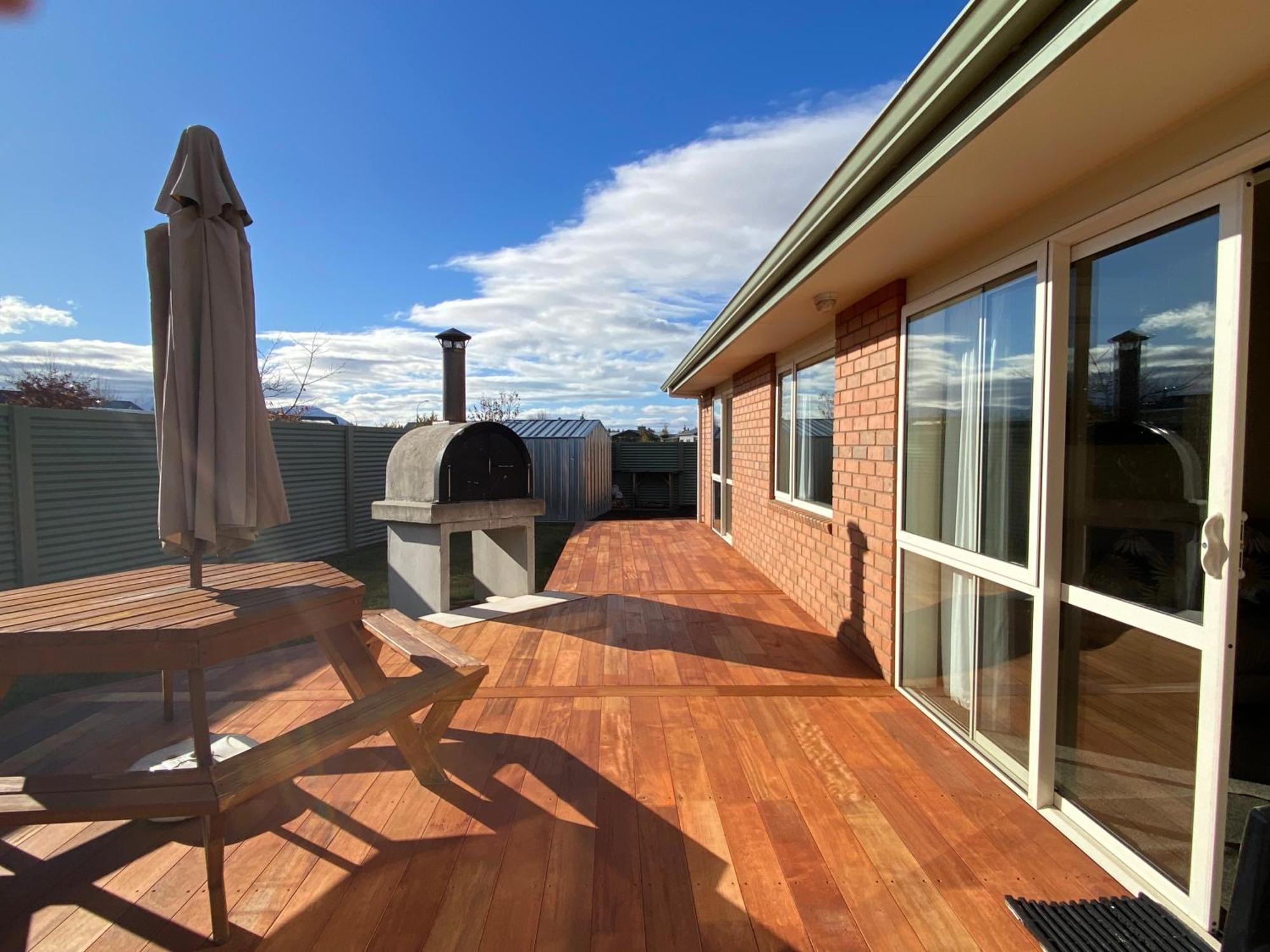 Views And Location Villa Twizel Exterior foto